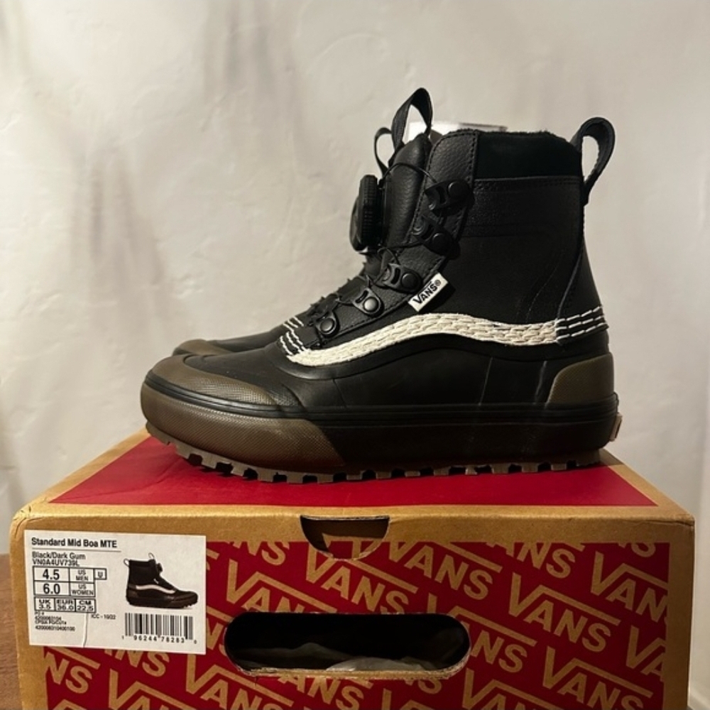 Vans Black and White Mid MTE Boots